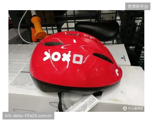 迪卡侬北京“夜骑”社群通过“运动大使”IP,深入骑行路线的原子化社群运营,激活了超过三成的沉睡用户